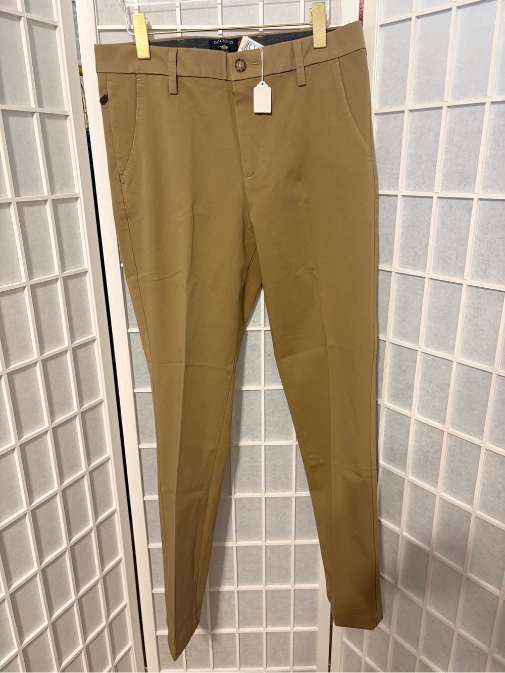 Dockers Slim Chinos in Khaki